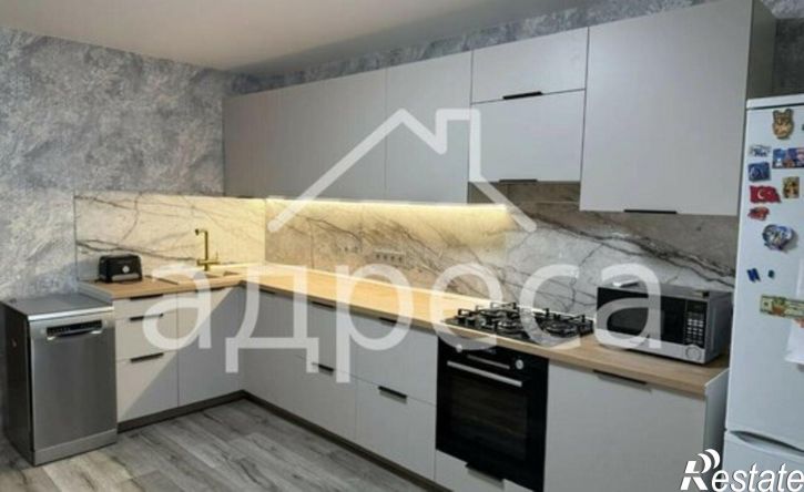 3-комн квартира пер Карякина, 1,  д. 1