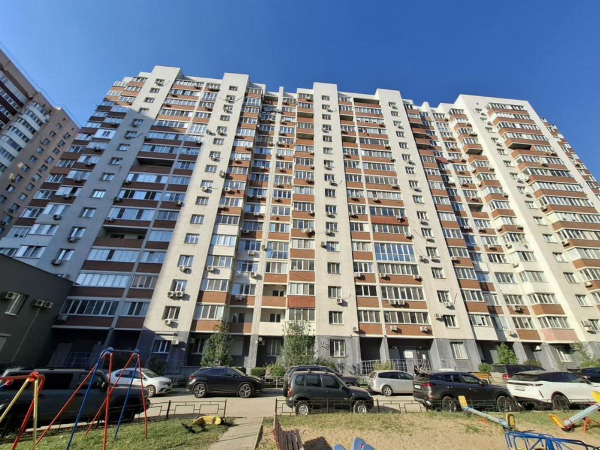 Купить квартиру за 25 000 000 рублей на Кирова улица, 348