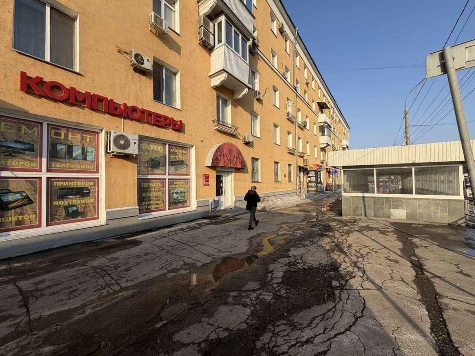 Сдать торговое помещение за 160 000 рублей на Гагарина улица, 120