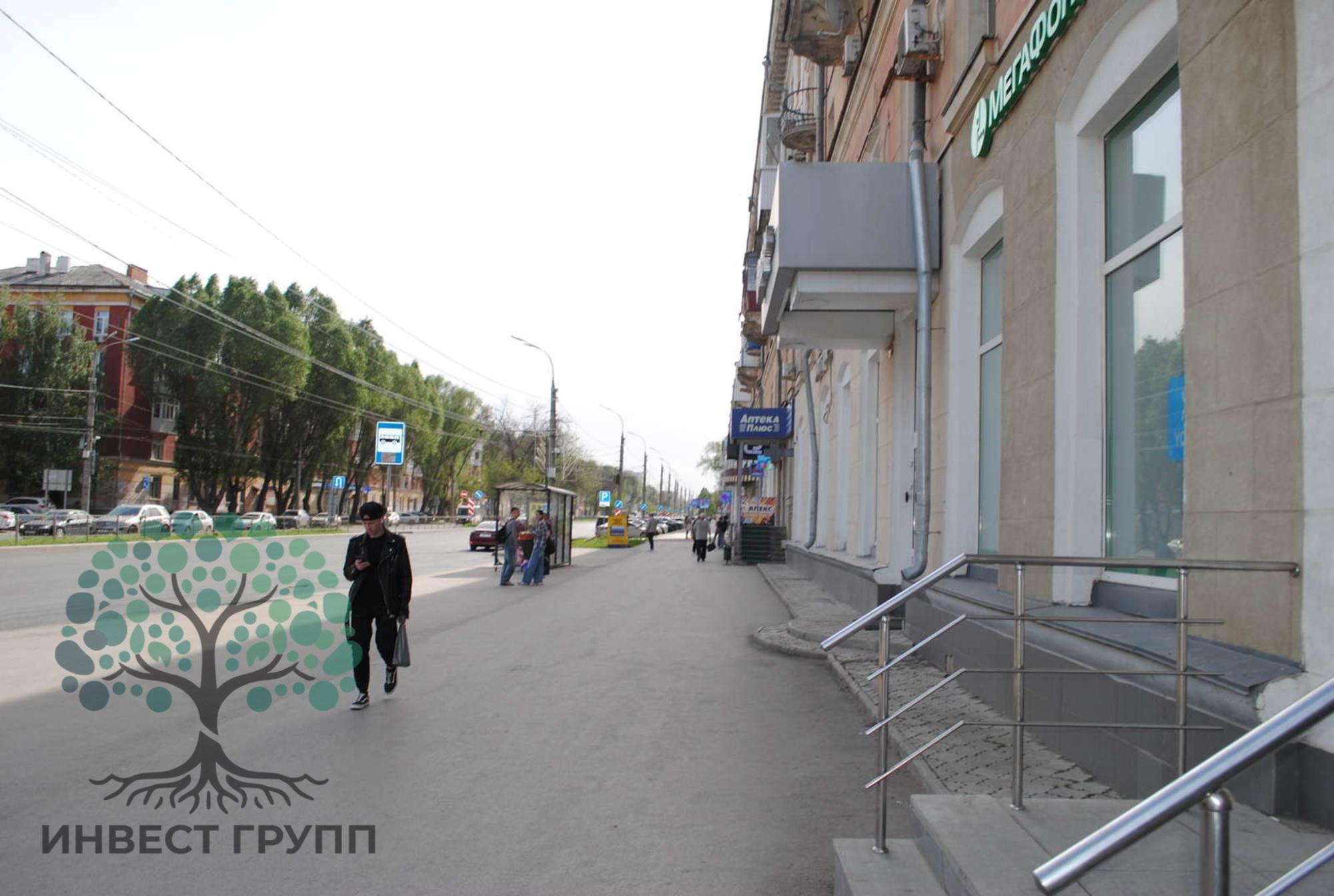 Сдать торговое помещение за 130 000 рублей на Победы улица, 92