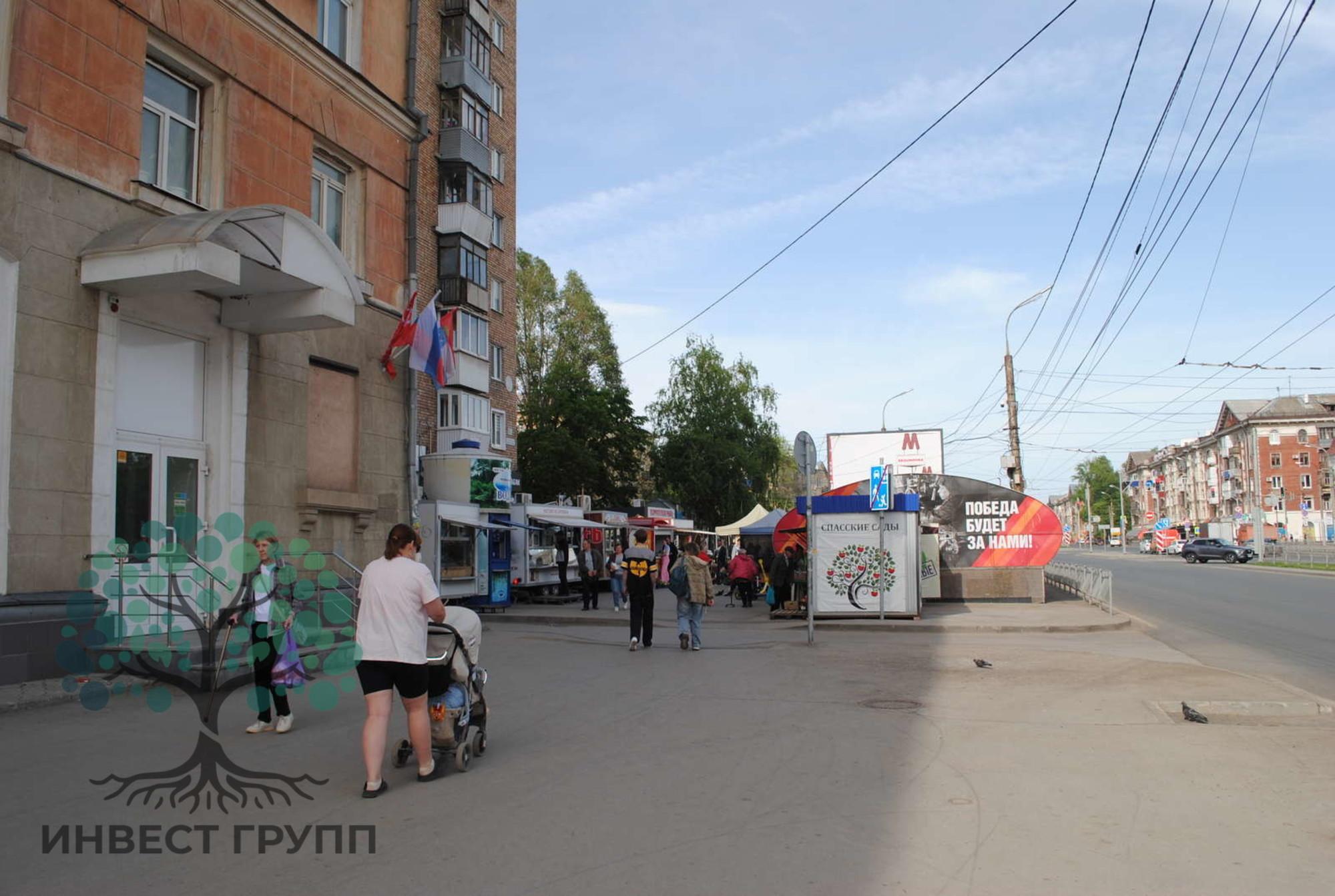 Сдать торговое помещение за 130 000 рублей на Победы улица, 92