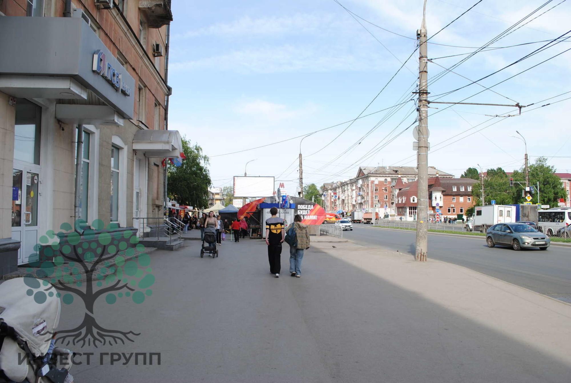 Сдать торговое помещение за 130 000 рублей на Победы улица, 92