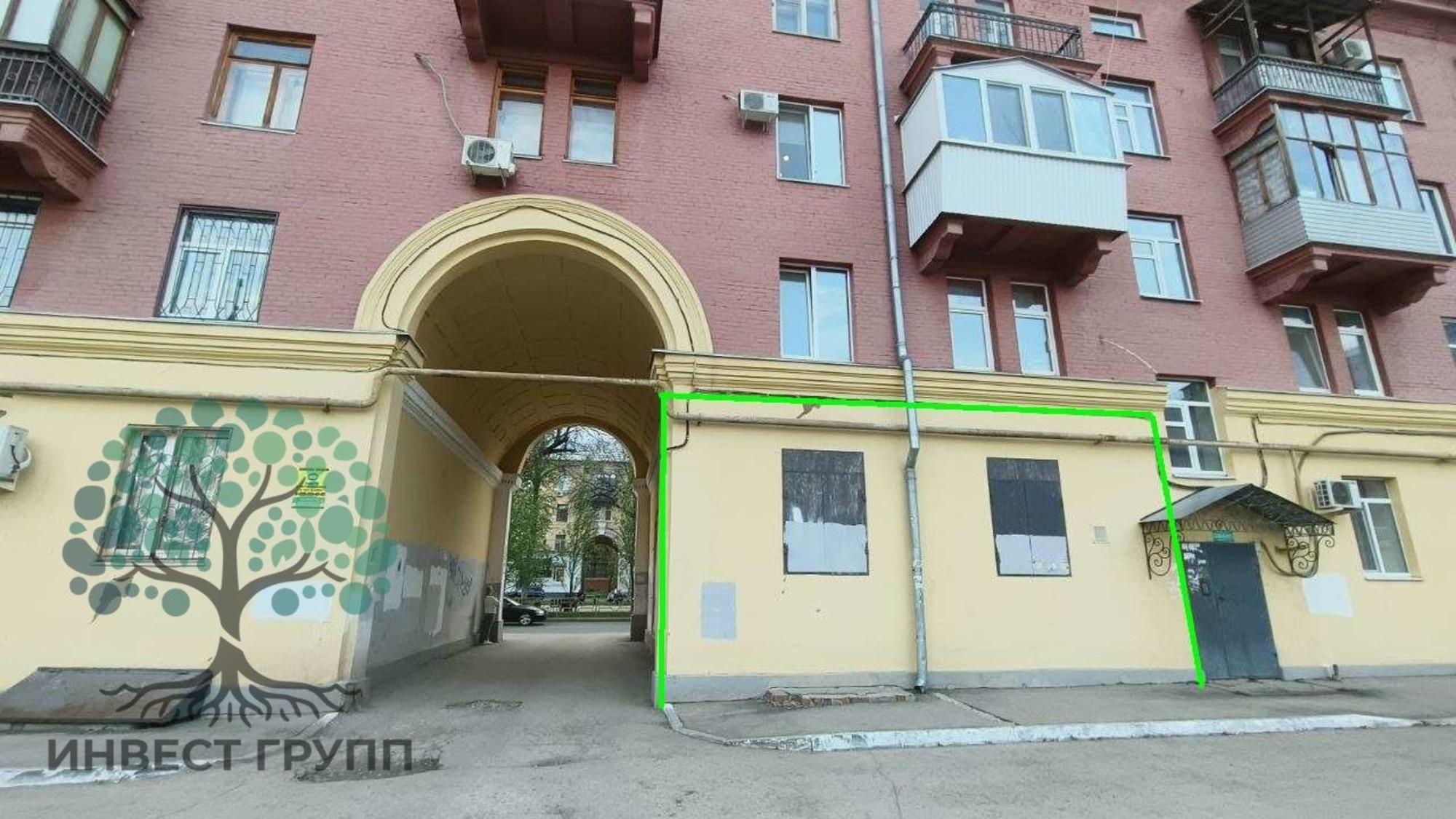 Купить торговое помещение за 10 200 000 рублей на Металлургов проспект, 81