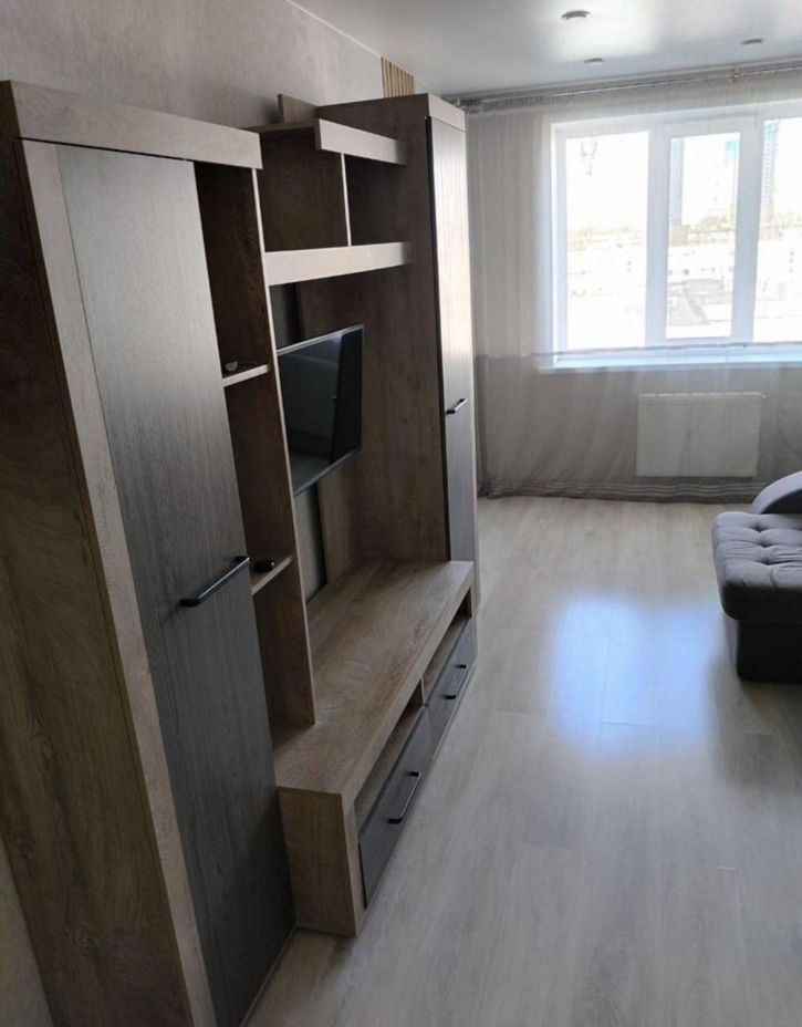 1-комн квартира Революционная улица, 101В