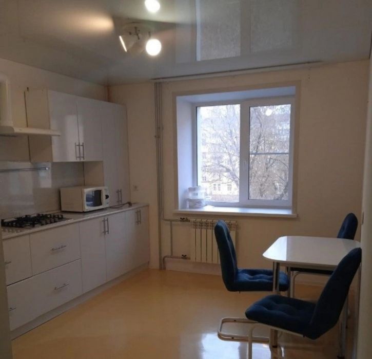 2-комн квартира Луначарского улица, 30