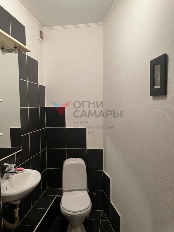 4-комн квартира Лейтенанта Шмидта улица, 24