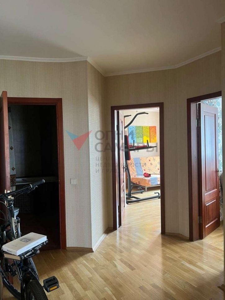 4-комн квартира Лейтенанта Шмидта улица, 24
