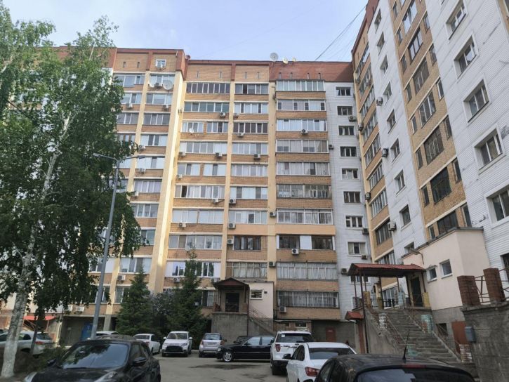 3-комн квартира Советской Армии улица, 240Б