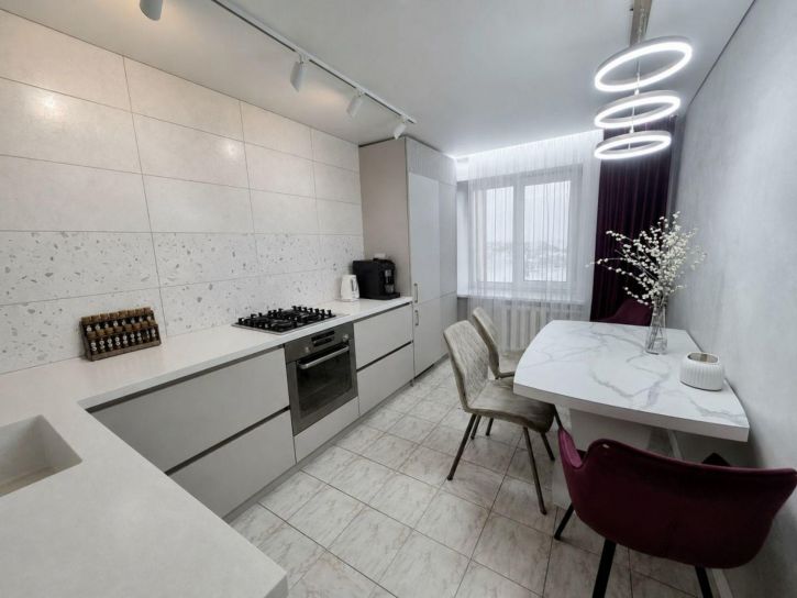 3-комн квартира Новосоветская улица, 75