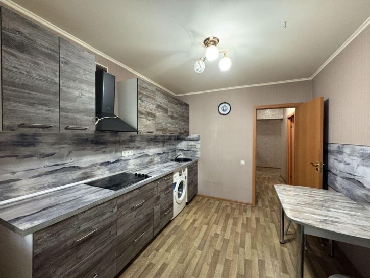 2-комн квартира Новосоветская улица, 48