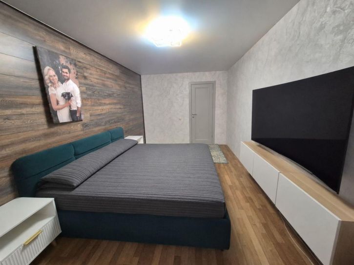 3-комн квартира Новосоветская улица, 75