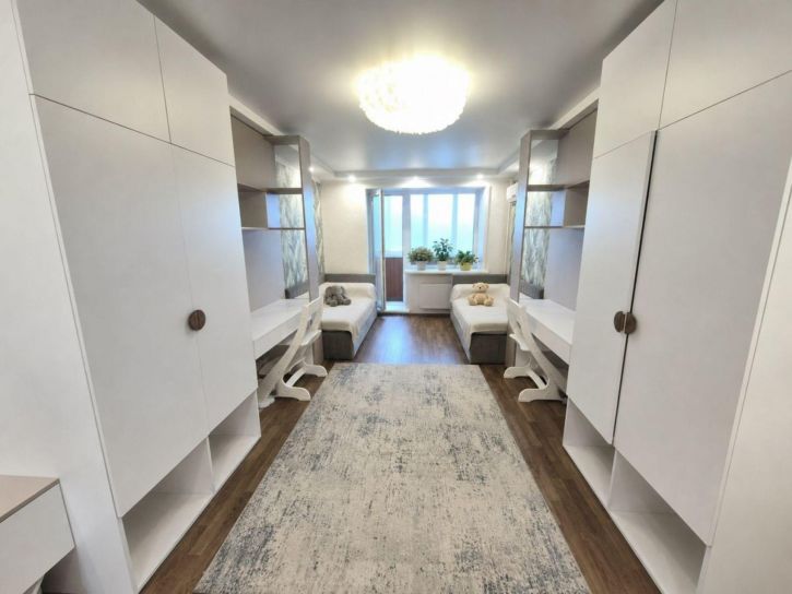 3-комн квартира Новосоветская улица, 75
