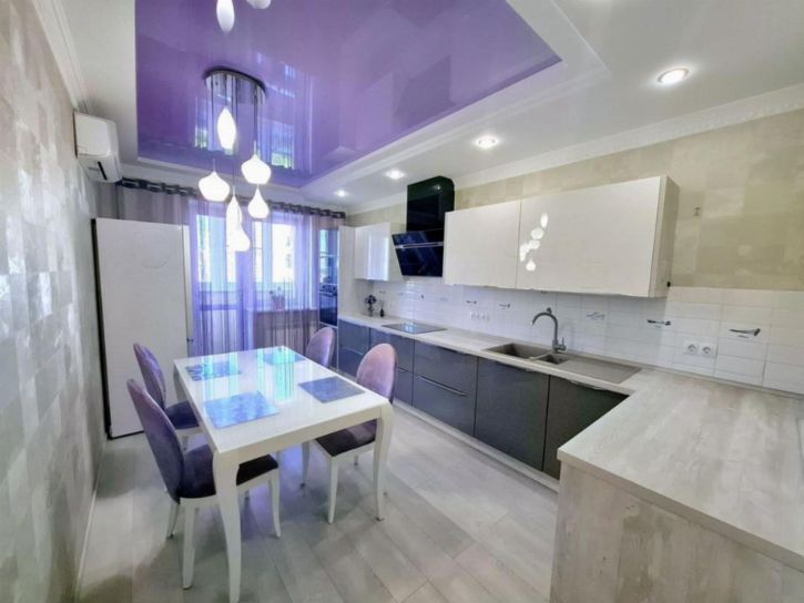 3-комн квартира Кирова улица, 348