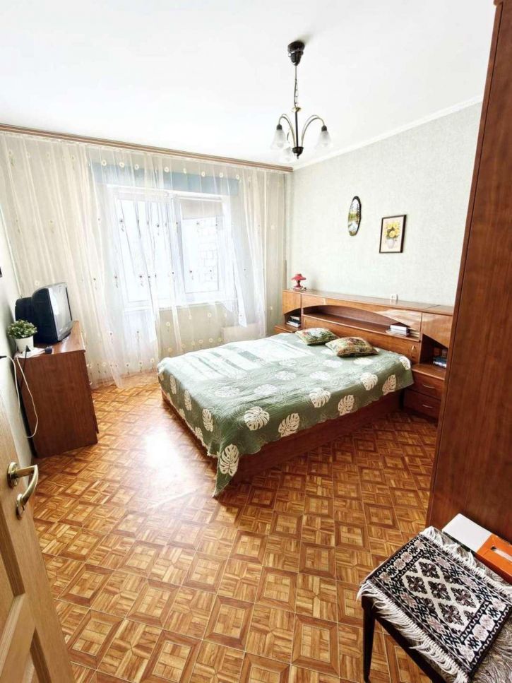 2-комн квартира Демократическая улица, 14