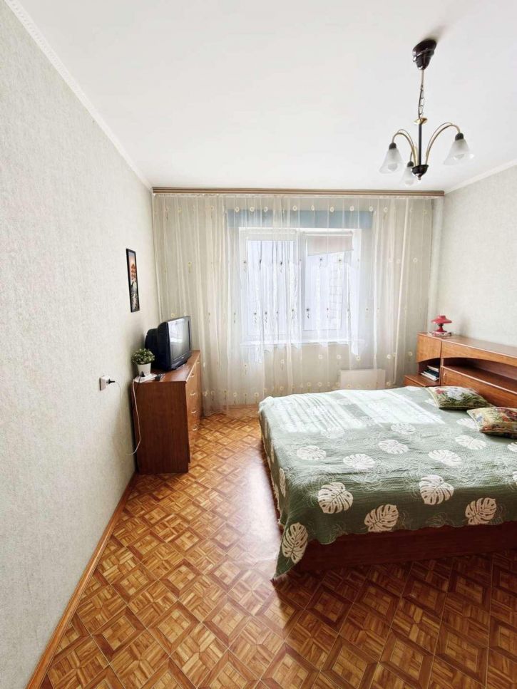 2-комн квартира Демократическая улица, 14