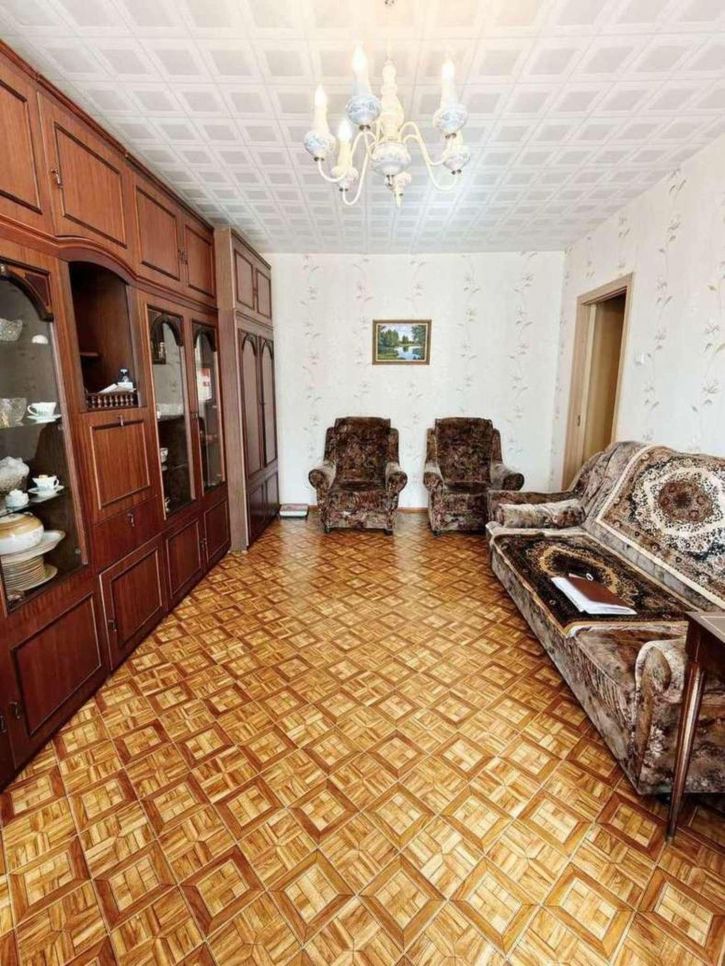 2-комн квартира Демократическая улица, 14