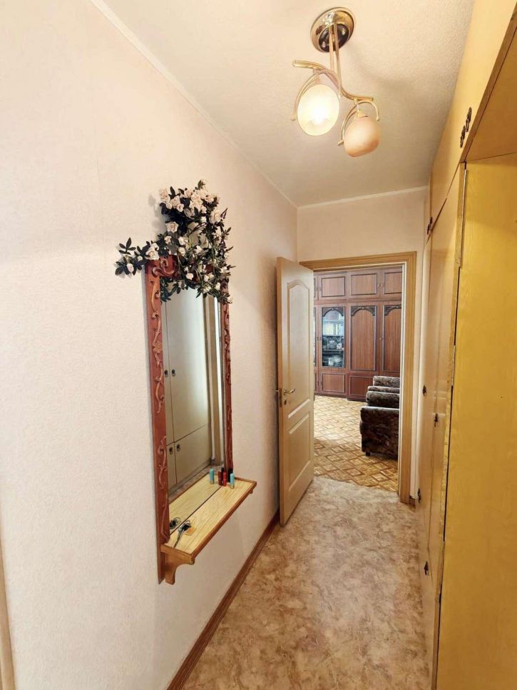 2-комн квартира Демократическая улица, 14