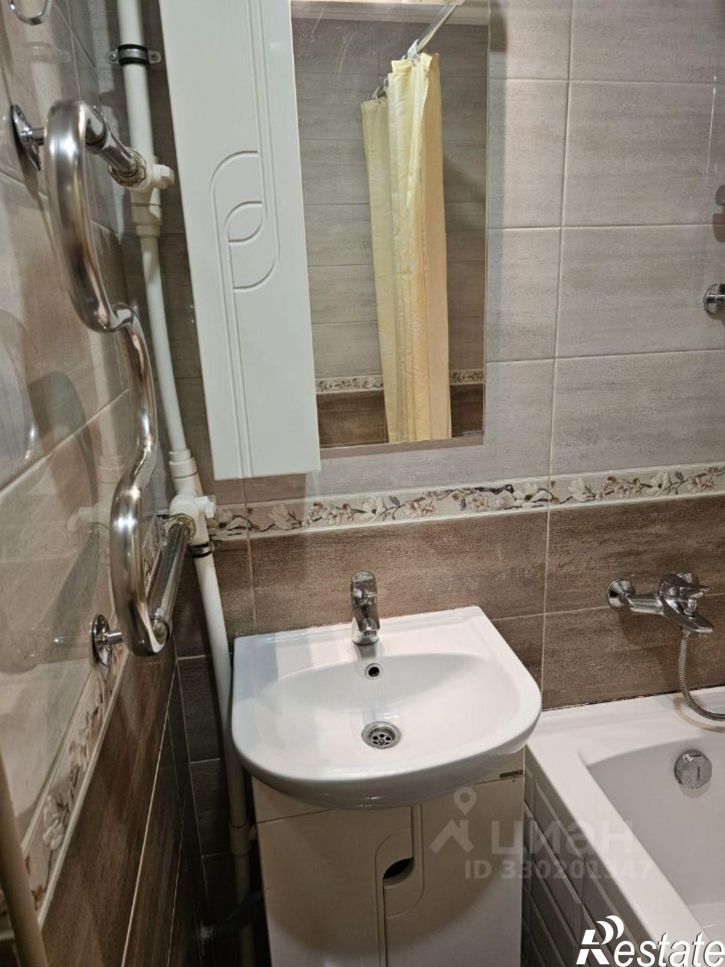3-комн квартира ул Молодогвардейская, 225,  д. 225