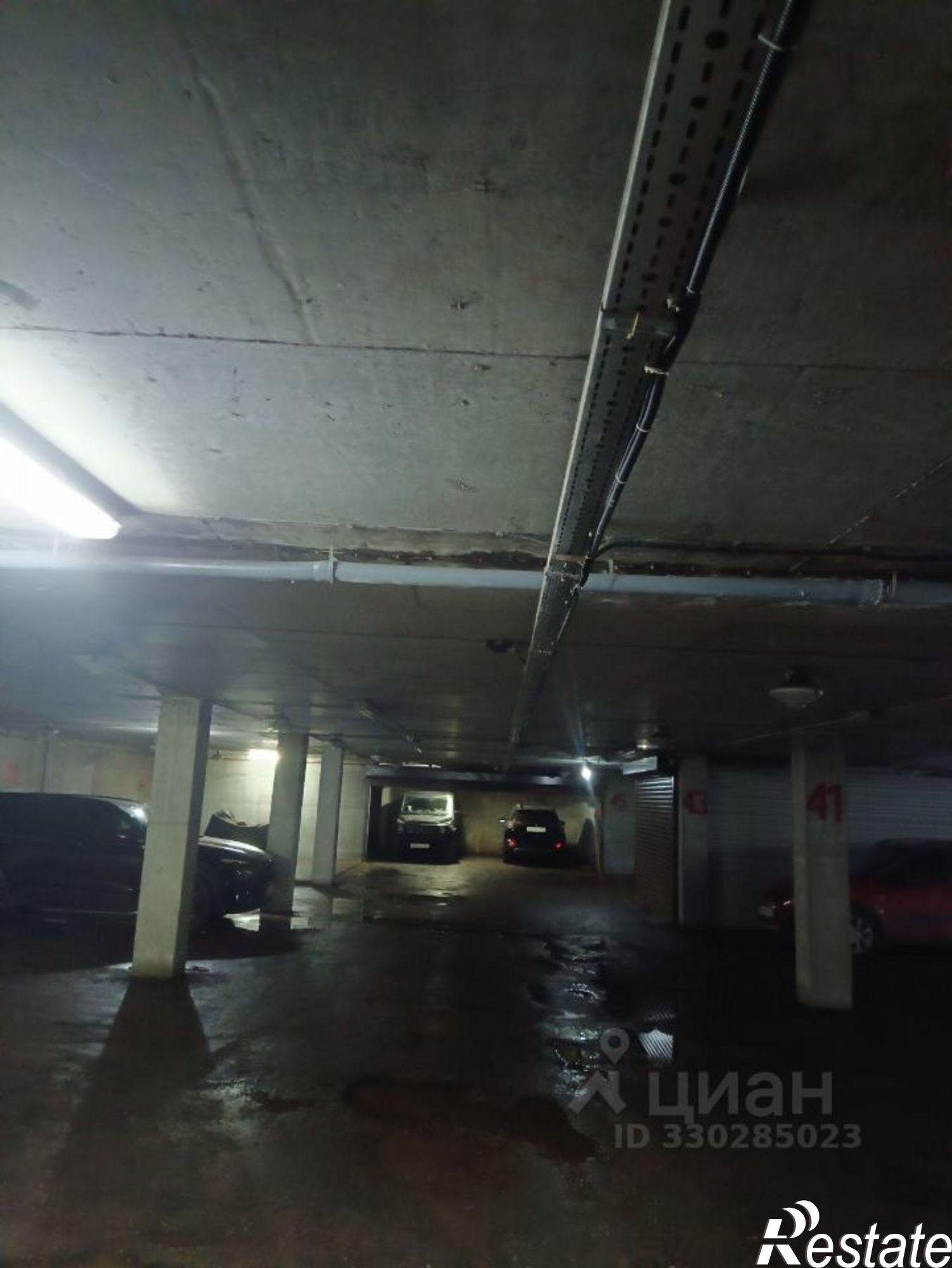 Купить гараж, место в паркинге за 1 100 010 рублей на Революционная улица