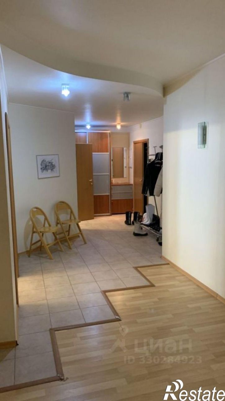 3-комн квартира улица Венцека, 1,  д. 1
