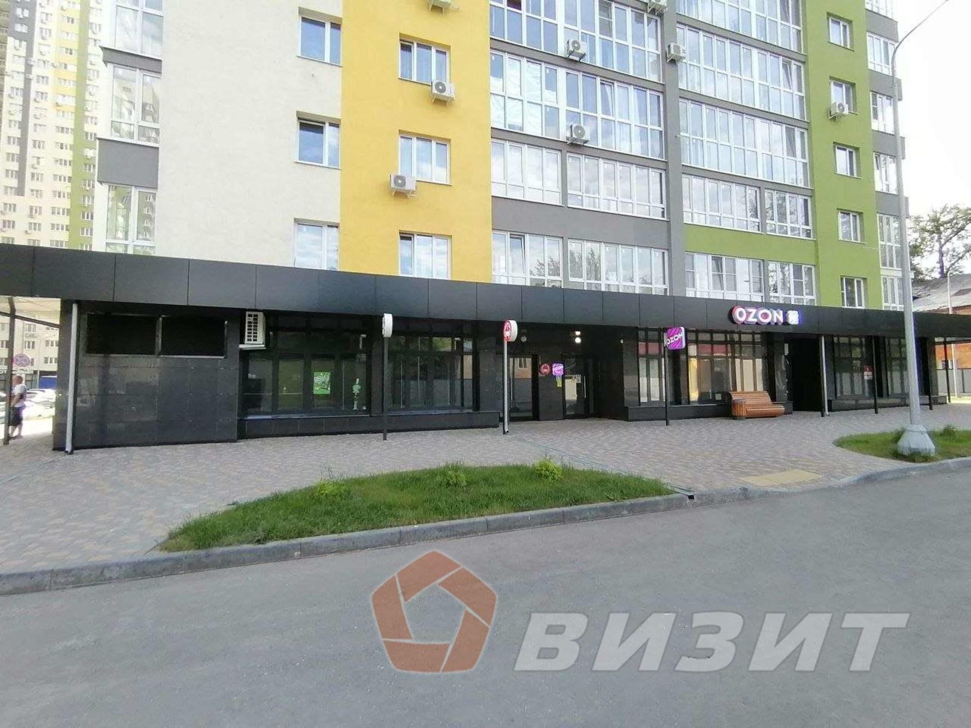 Купить торговое помещение за 18 000 000 рублей на Революционная улица, 103а