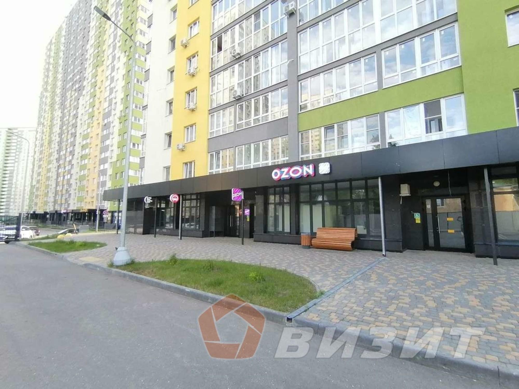 Купить торговое помещение за 18 000 000 рублей на Революционная улица, 103а
