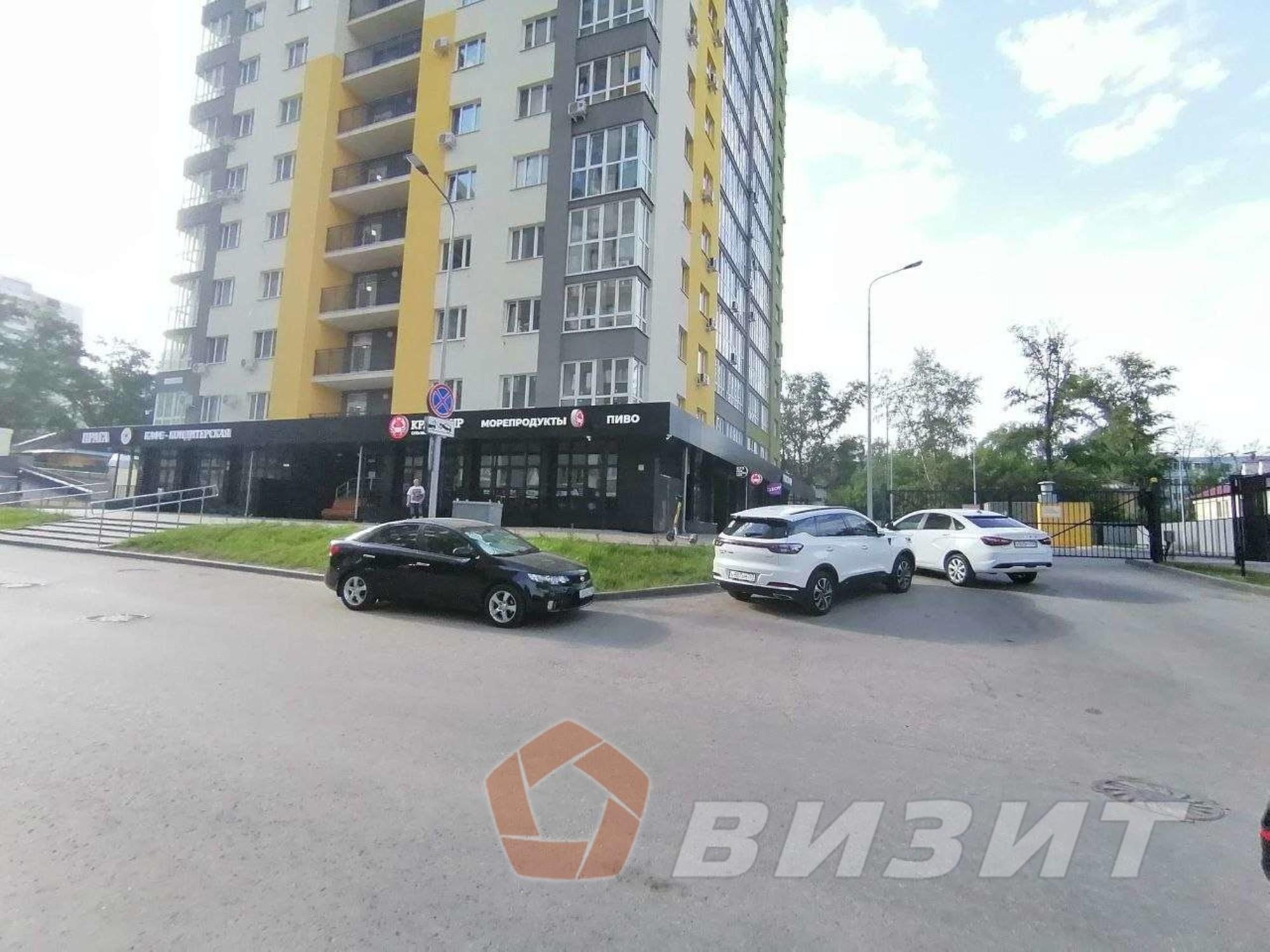 Купить торговое помещение за 18 000 000 рублей на Революционная улица, 103а