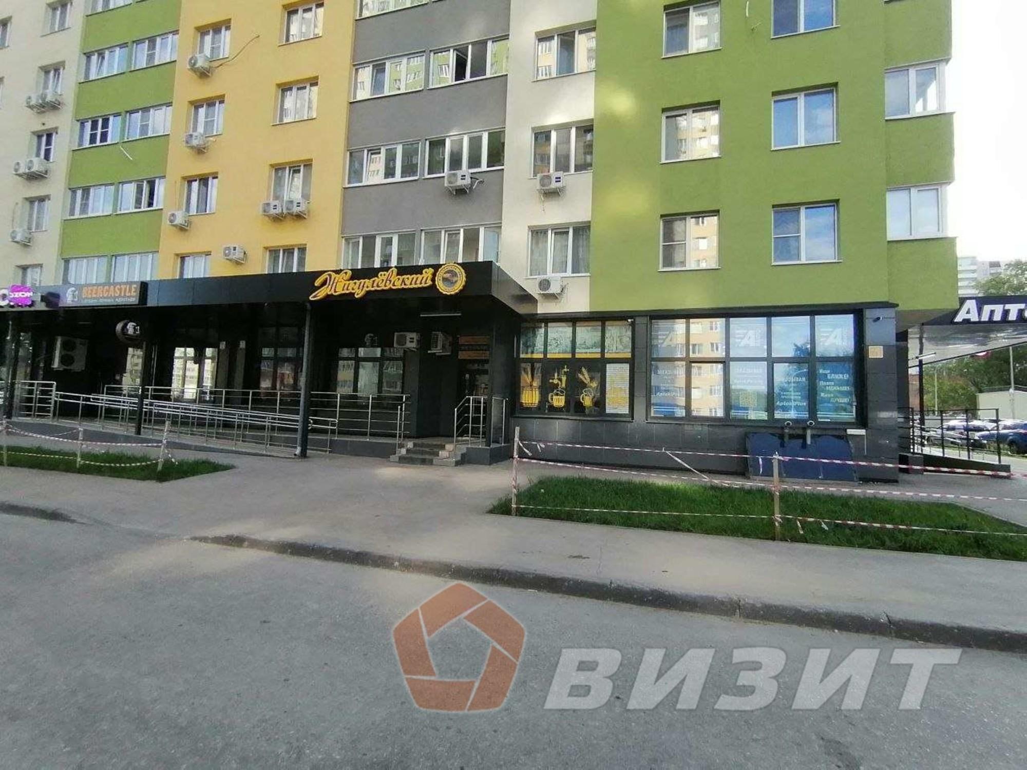 Купить торговое помещение за 18 000 000 рублей на Революционная улица, 103а