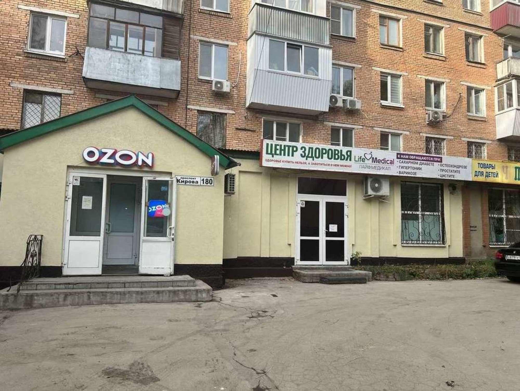 Купить торговое помещение за 10 500 000 рублей на Кирова проспект, 180