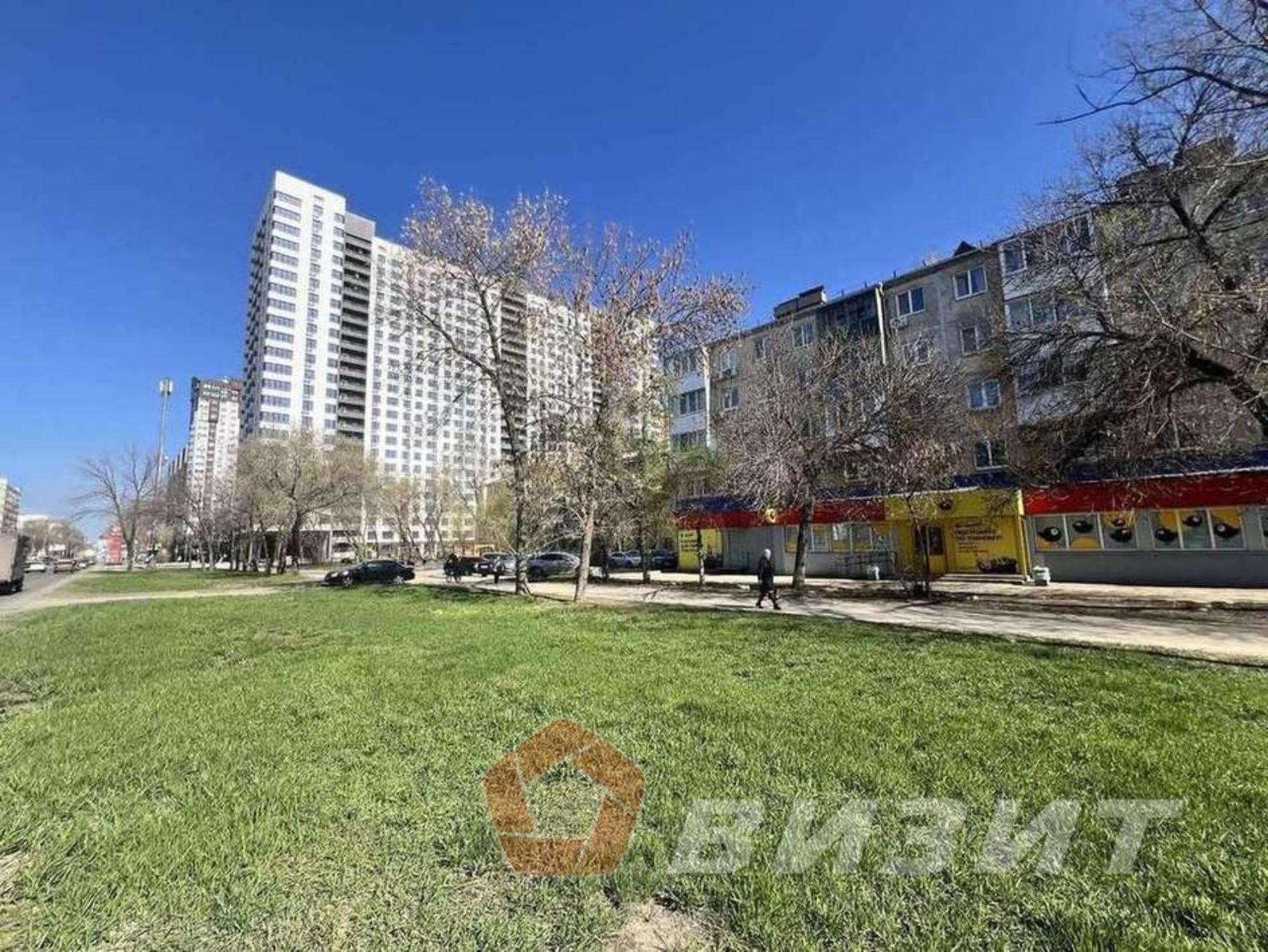 Купить торговое помещение за 16 500 000 рублей на Советской Армии улица, 167