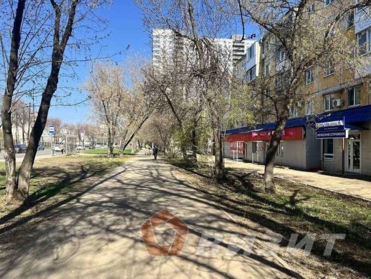 Торговое помещение Советской Армии улица, 167
