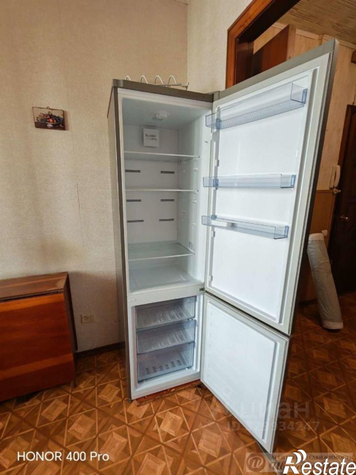 3-комн квартира ул Ялтинская, 28а,  д. 28а
