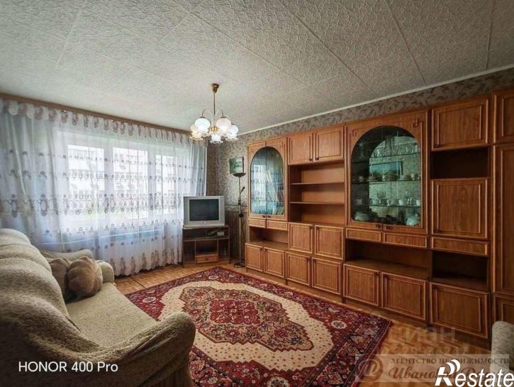 3-комн квартира ул Ялтинская, 28а,  д. 28а