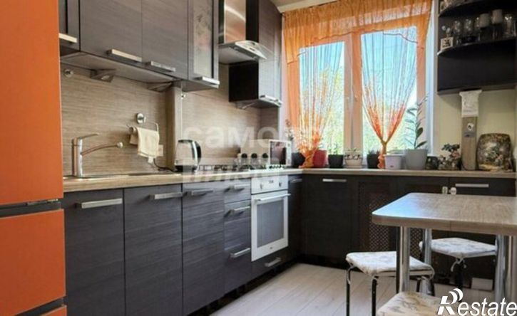 3-комн квартира ул Челюскинцев, 10,  д. 10