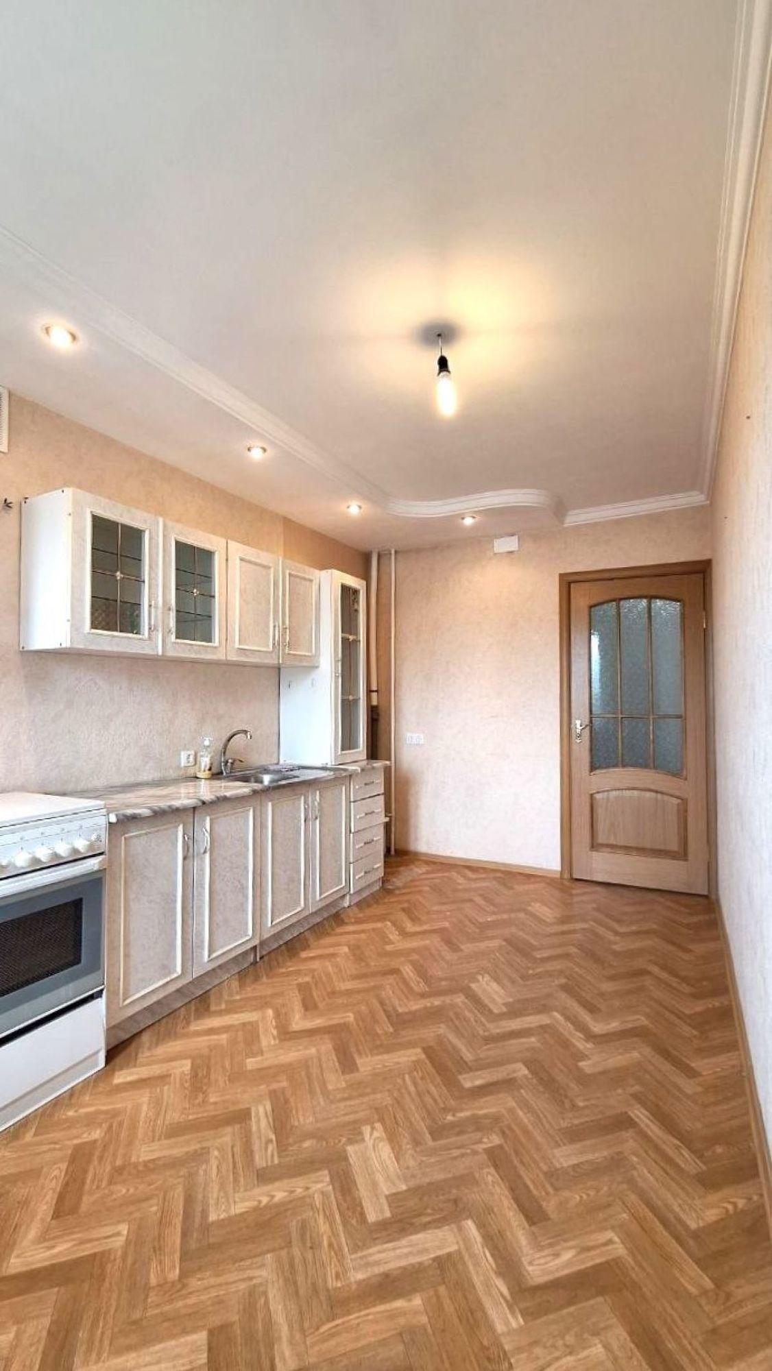 Купить квартиру за 10 500 000 рублей на Мориса Тореза улица, 101а