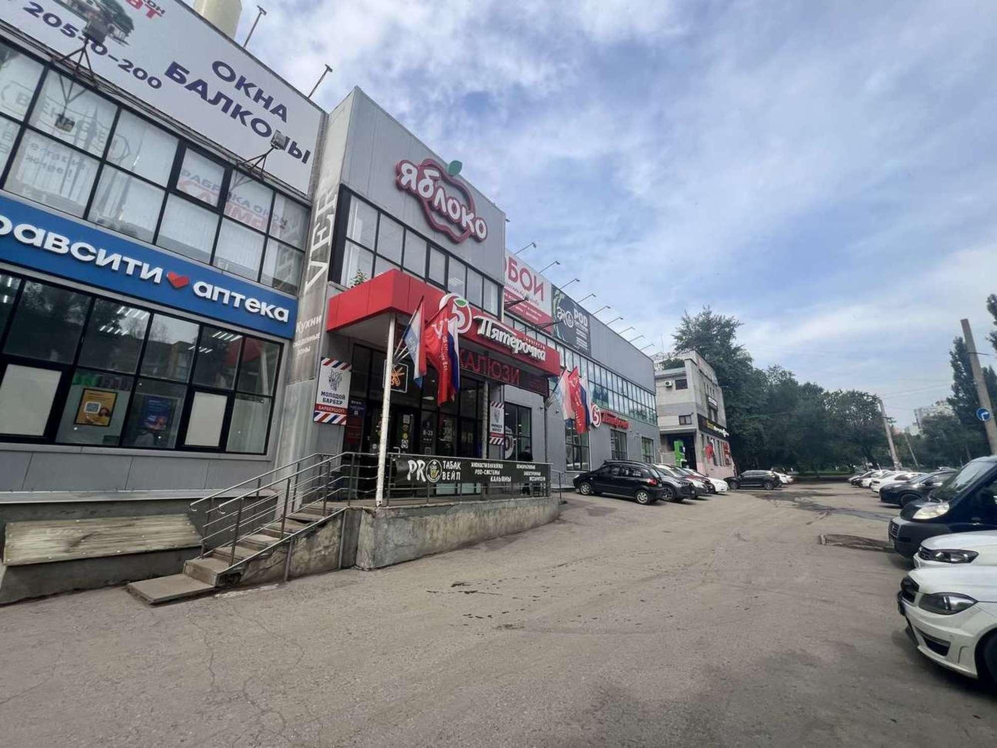 Купить торговое помещение за 9 500 000 рублей на Кирова проспект, 180