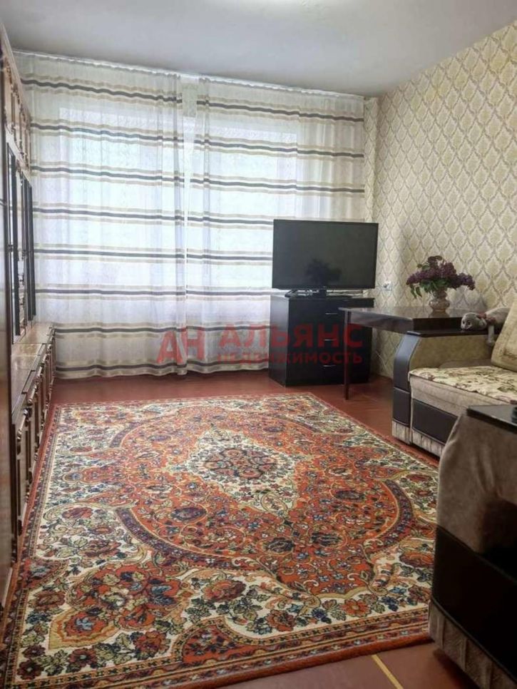 3-комн квартира 16-й квартал, 21