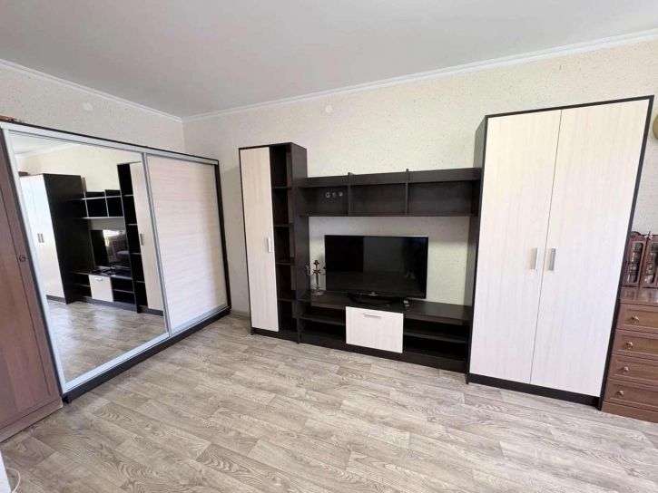 1-комн квартира Веры Ершовой улица, 8