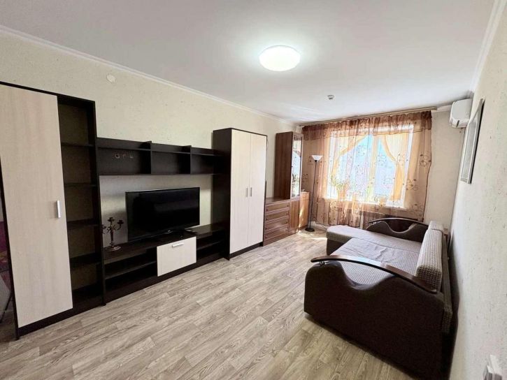 1-комн квартира Веры Ершовой улица, 8