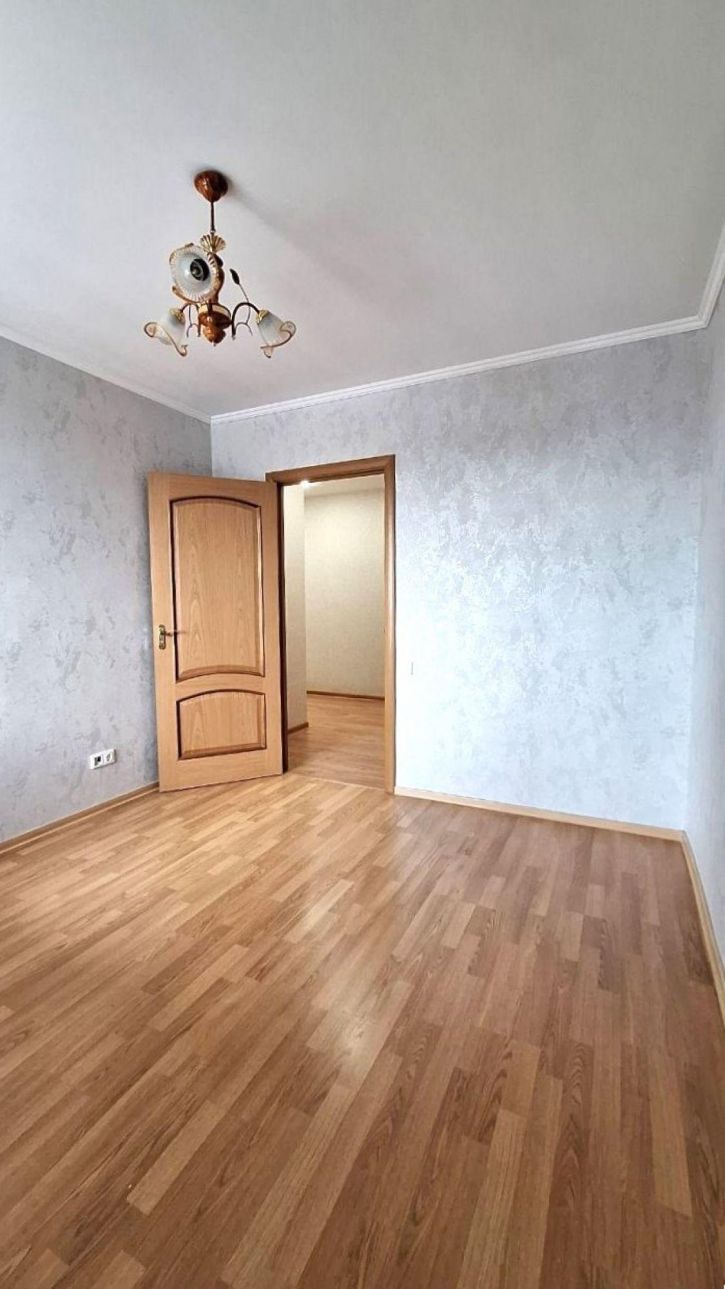3-комн квартира Мориса Тореза улица, 101а