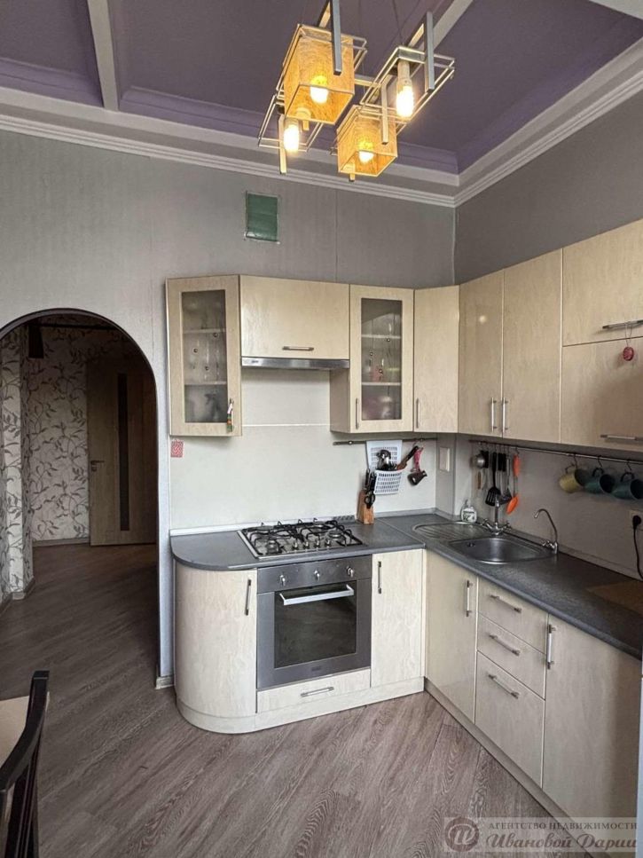 2-комн квартира Победы улица, 77