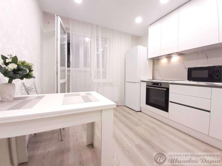 1-комн квартира Революционная улица, 101вк2