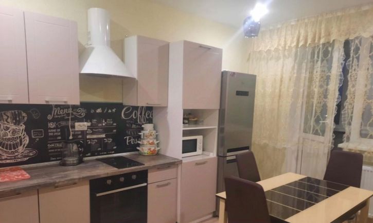 1-комн квартира Петра Алабина улица, 6