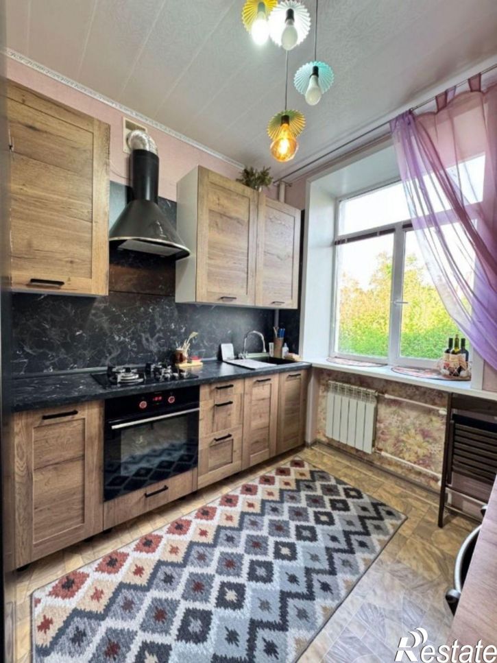 3-комн квартира ул Николая Панова, 4,  д. 4