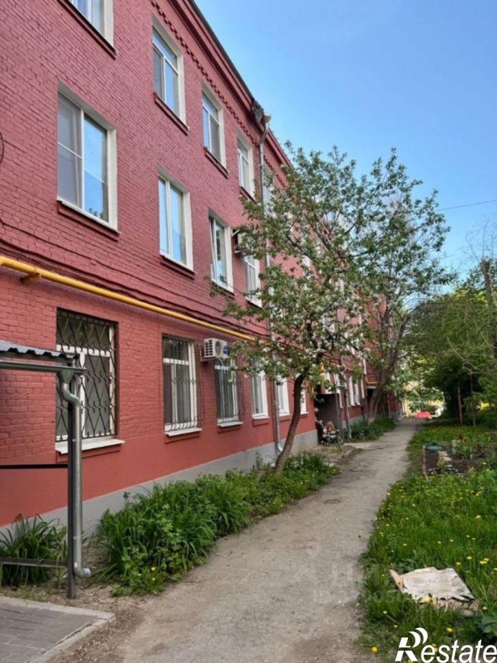 3-комн квартира ул Николая Панова, 4,  д. 4