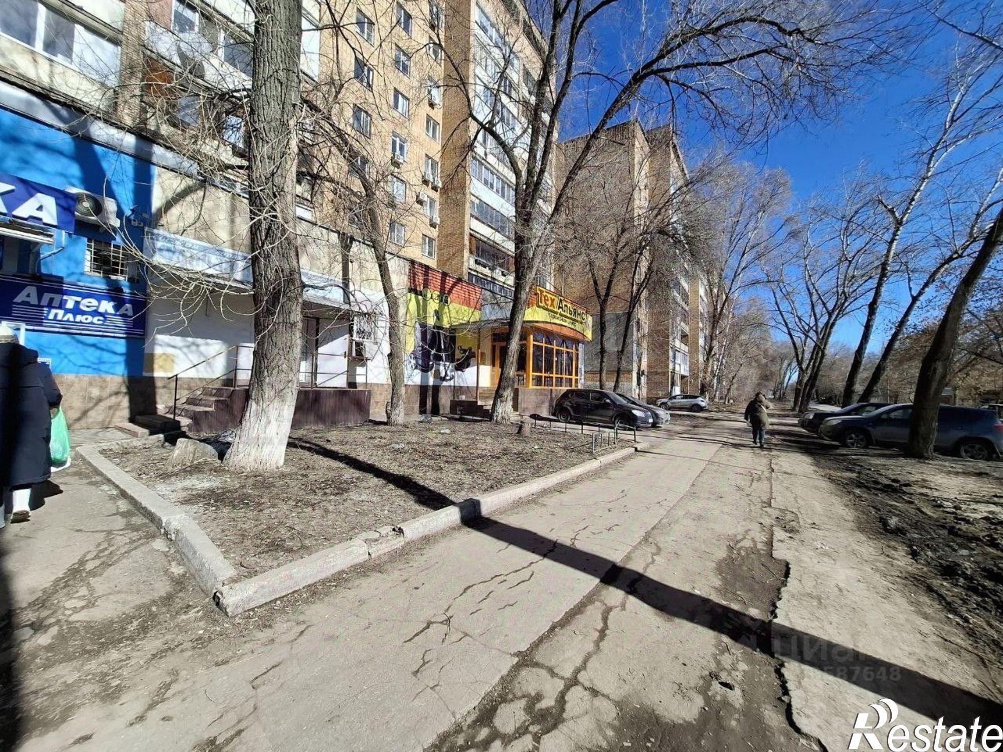 Купить торговое помещение за 11 928 700 рублей на проспект Карла Маркса, 318