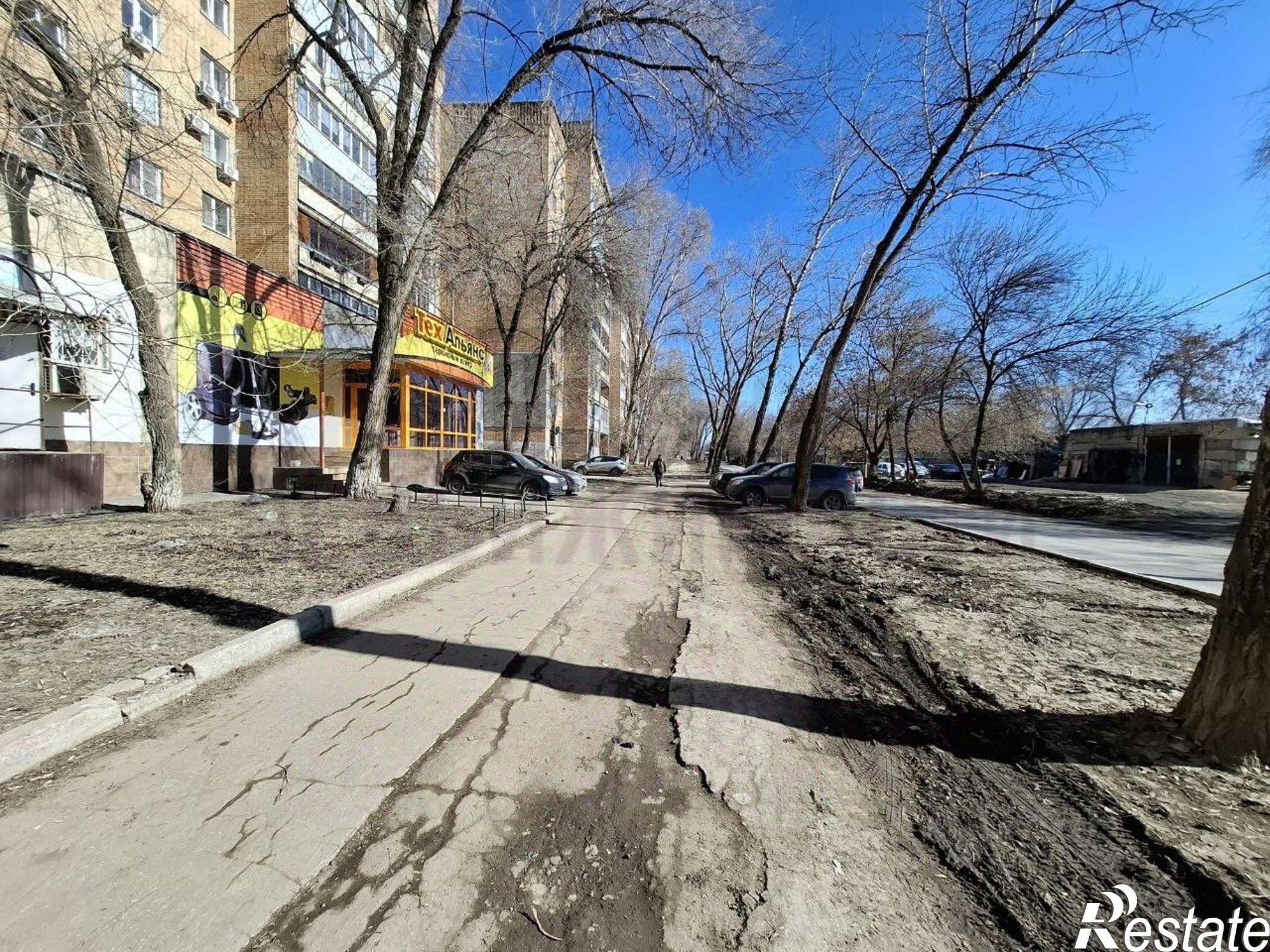 Купить торговое помещение за 11 928 700 рублей на проспект Карла Маркса, 318