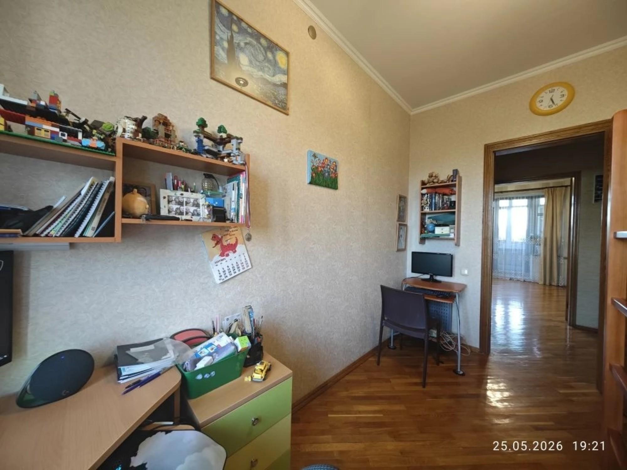 Купить квартиру за 18 750 000 рублей на Больничная улица, 39