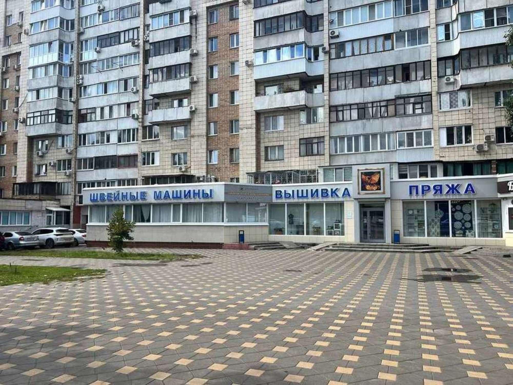 Сдать торговое помещение за 320 000 рублей на Ленина проспект, 2а