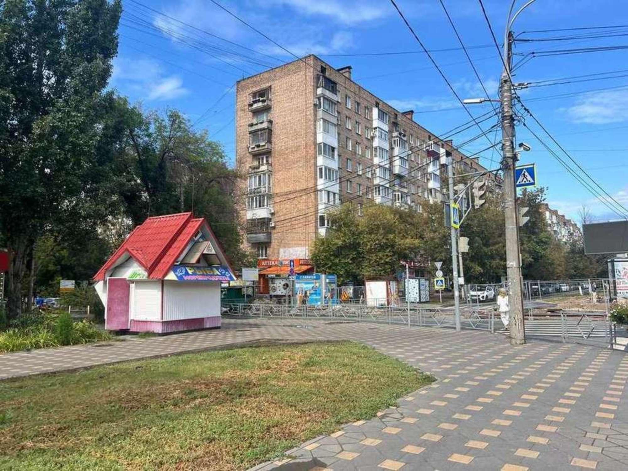 Сдать торговое помещение за 320 000 рублей на Ленина проспект, 2а